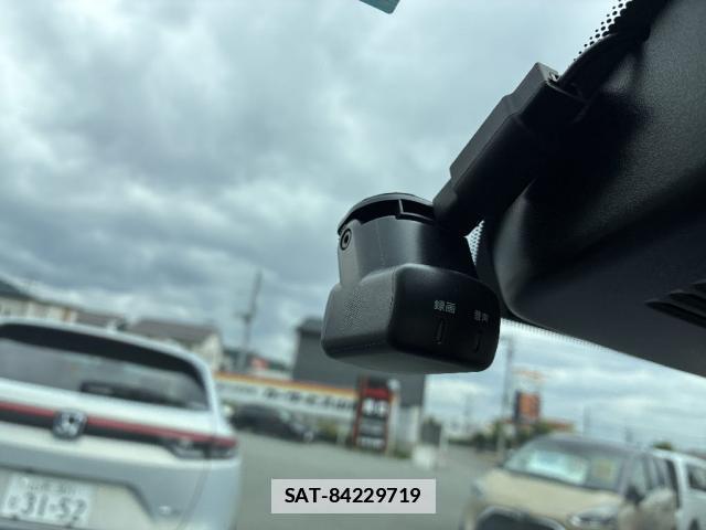 Nissan NOTE 2021-10 7913970-18