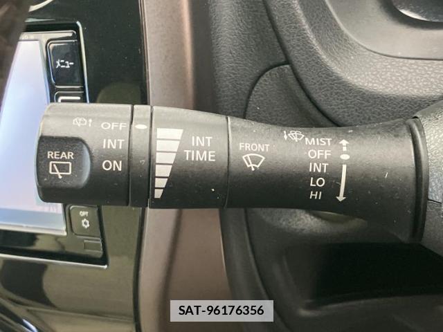 Nissan NOTE 2016-11 7916867-16