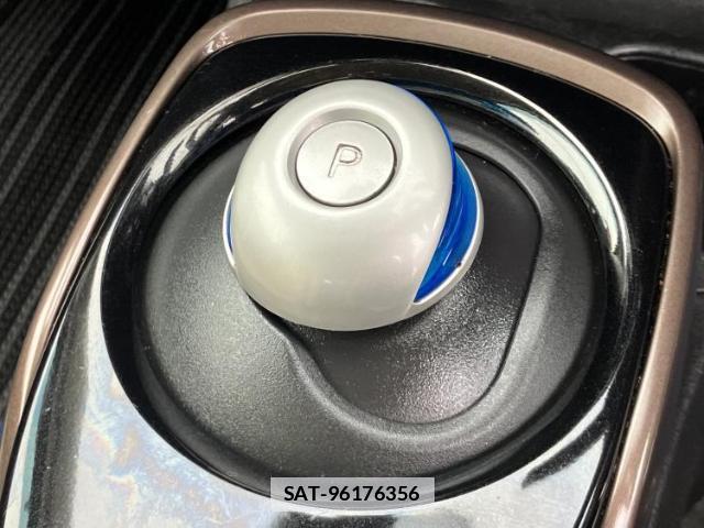 Nissan NOTE 2016-11 7916867-17