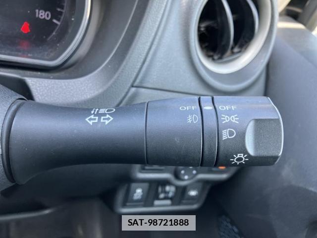 Nissan NOTE 2014-05 7916949-11