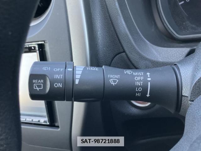 Nissan NOTE 2014-05 7916949-12