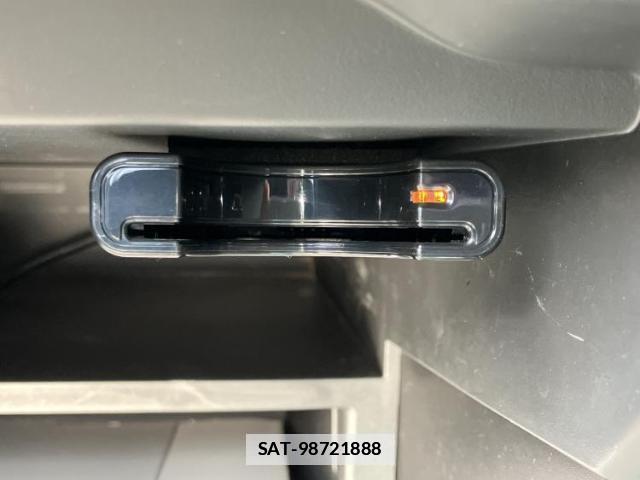 Nissan NOTE 2014-05 7916949-14