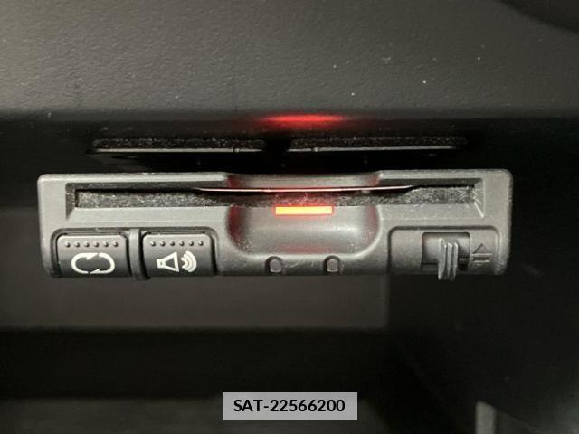 Nissan NOTE 2019-01 7916988-17