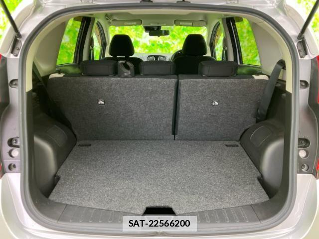 Nissan NOTE 2019-01 7916988-7