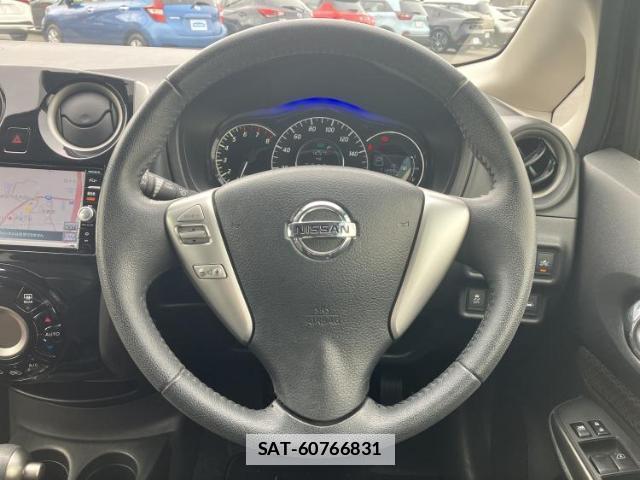 Nissan NOTE 2016-03 7917162-13