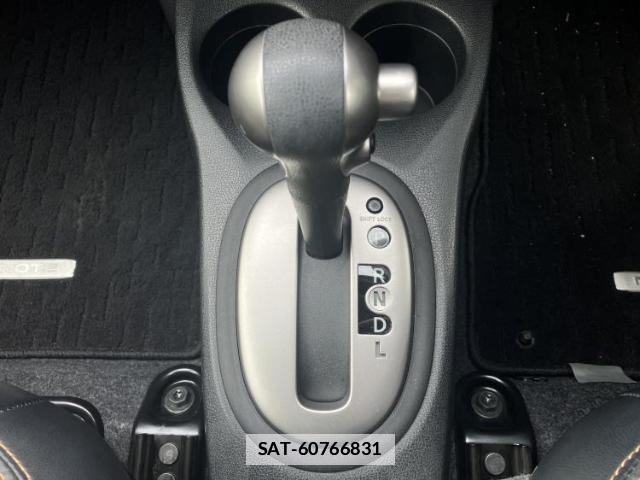 Nissan NOTE 2016-03 7917162-16