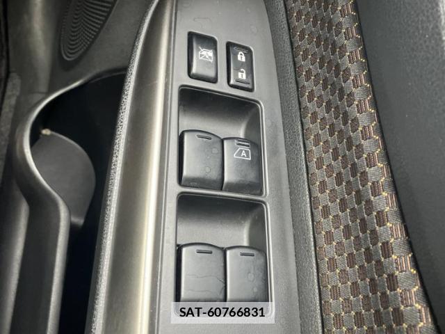 Nissan NOTE 2016-03 7917162-17