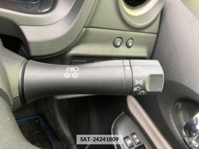 Nissan NOTE 2019-04 7917200-15