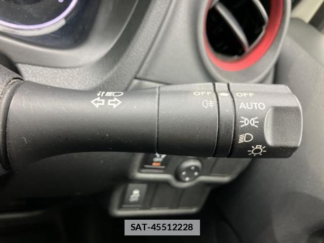 Nissan NOTE 2016-01 7917213-14