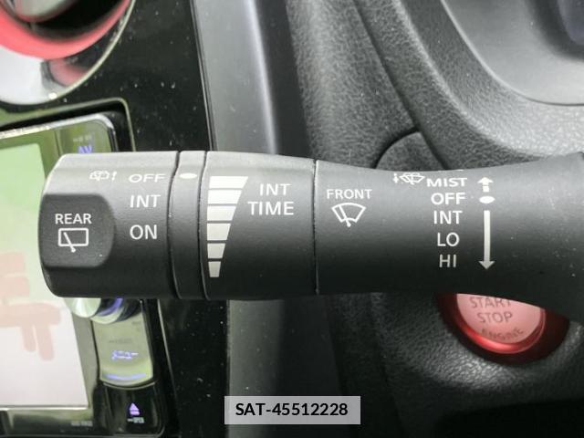 Nissan NOTE 2016-01 7917213-15