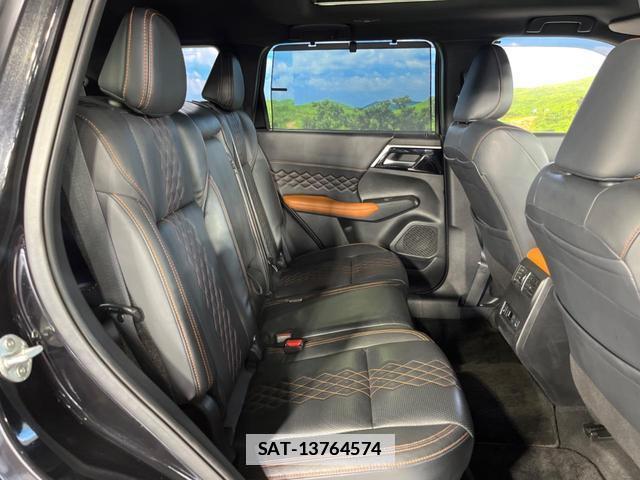 Mitsubishi OUTLANDER PHEV 2022-06 7913444-10