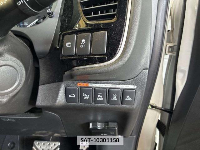 Mitsubishi OUTLANDER PHEV 2019-05 7915928-8