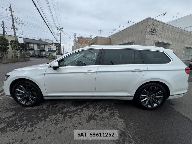 VolksWagen PASSAT VARIANT 2022-05 7914057-10