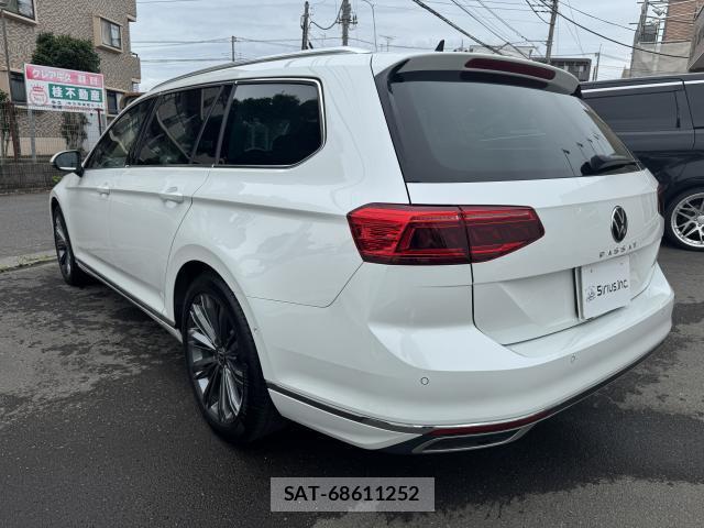 VolksWagen PASSAT VARIANT 2022-05 7914057-14