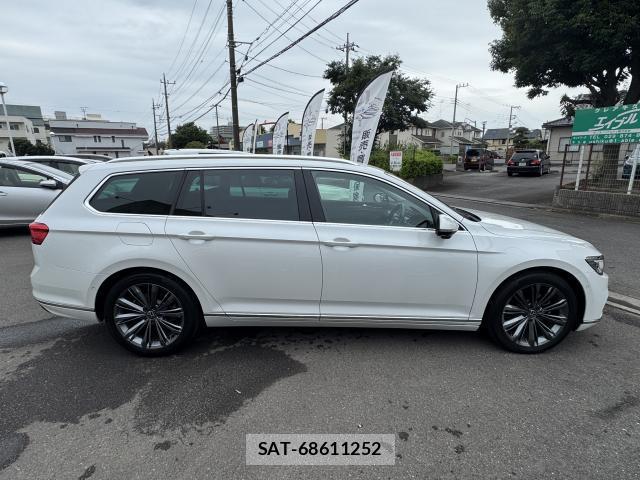 VolksWagen PASSAT VARIANT 2022-05 7914057-3