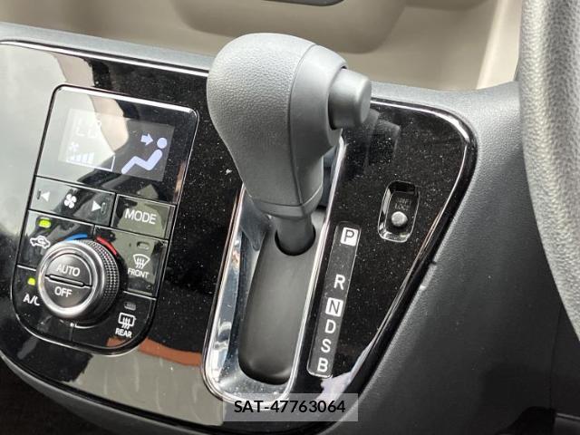 Toyota PASSO 2019-01 7917305-16