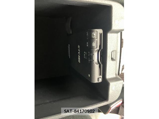 Toyota PREMIO 2018-03 7915349-10