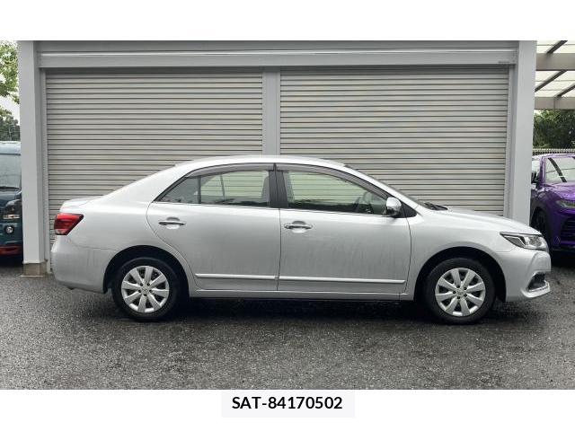 Toyota PREMIO 2018-03 7915349-13