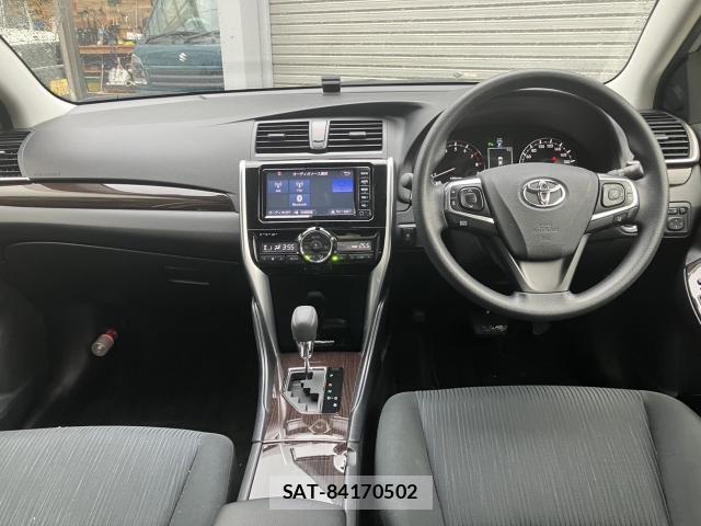 Toyota PREMIO 2018-03 7915349-2