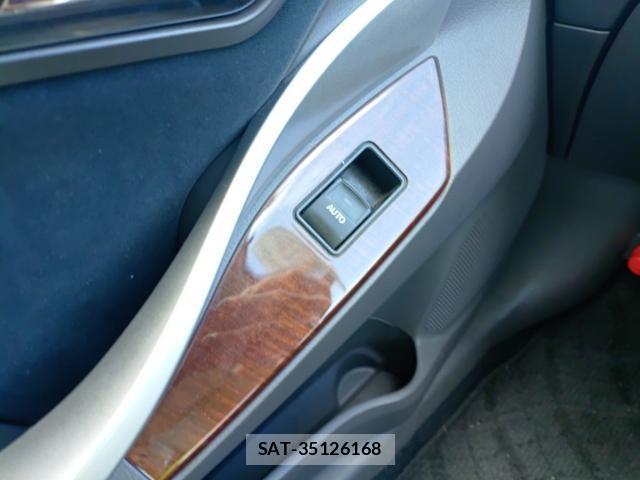 Toyota PREMIO 2016-06 7916659-12