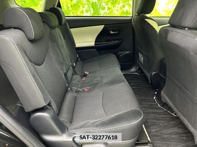 Toyota PRIUS ALPHA 2019-03 7916920-4