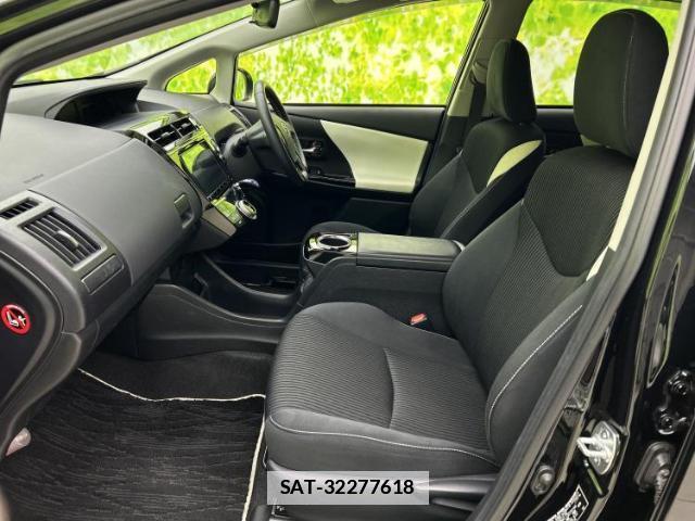 Toyota PRIUS ALPHA 2019-03 7916920-5