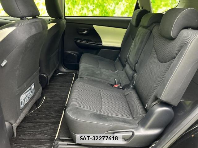 Toyota PRIUS ALPHA 2019-03 7916920-6