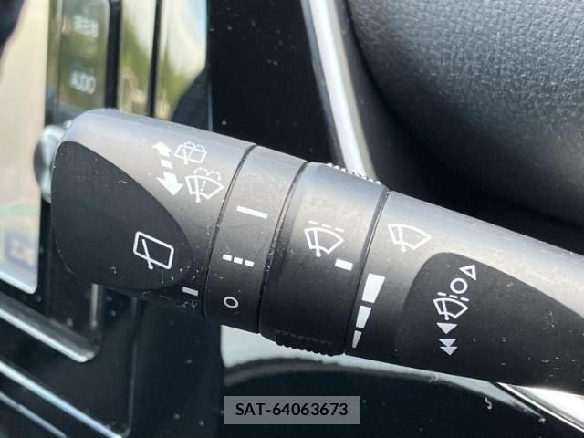 Toyota PRIUS 2018-05 7913179-14