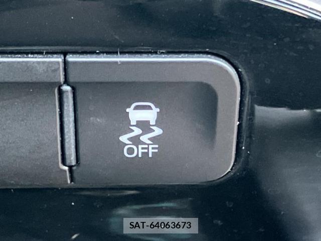 Toyota PRIUS 2018-05 7913179-17