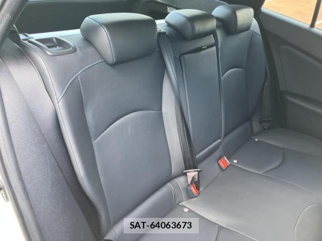 Toyota PRIUS 2018-05 7913179-4