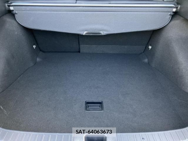 Toyota PRIUS 2018-05 7913179-7