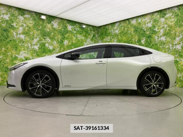 Toyota PRIUS 2024-04 7913491-1