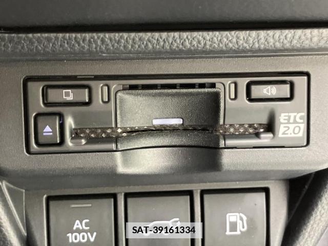 Toyota PRIUS 2024-04 7913491-17
