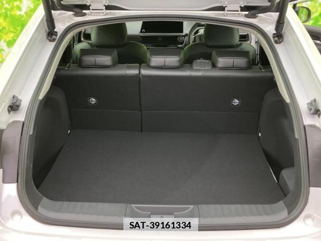 Toyota PRIUS 2024-04 7913491-7
