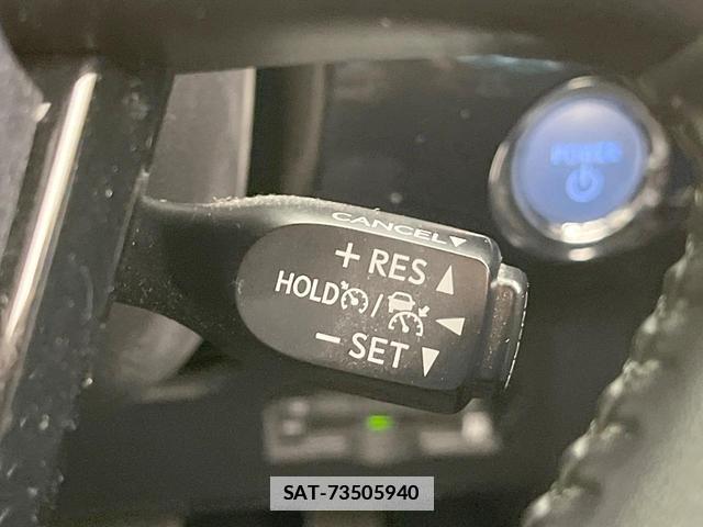 Toyota PRIUS 2022-07 7913779-4