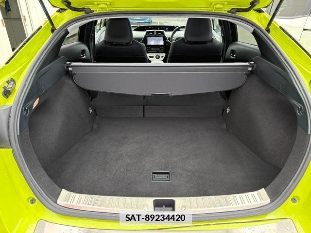 Toyota PRIUS 2017-10 7914544-7