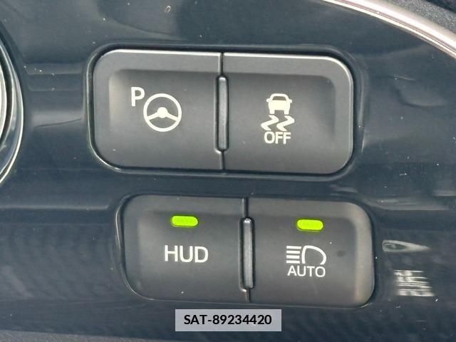 Toyota PRIUS 2017-10 7914544-8