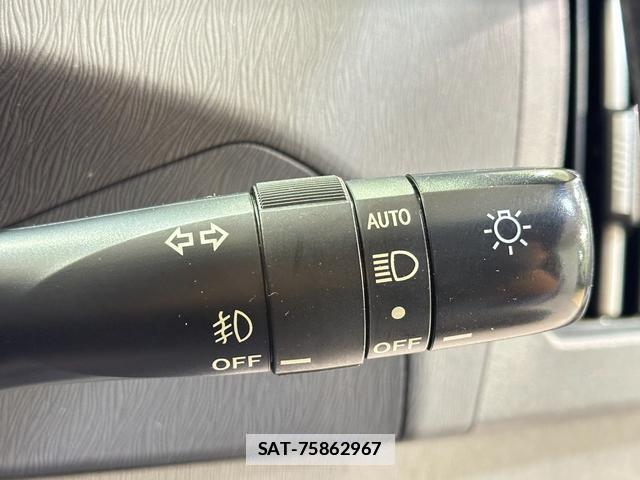 Toyota PRIUS 2010-03 7914572-10