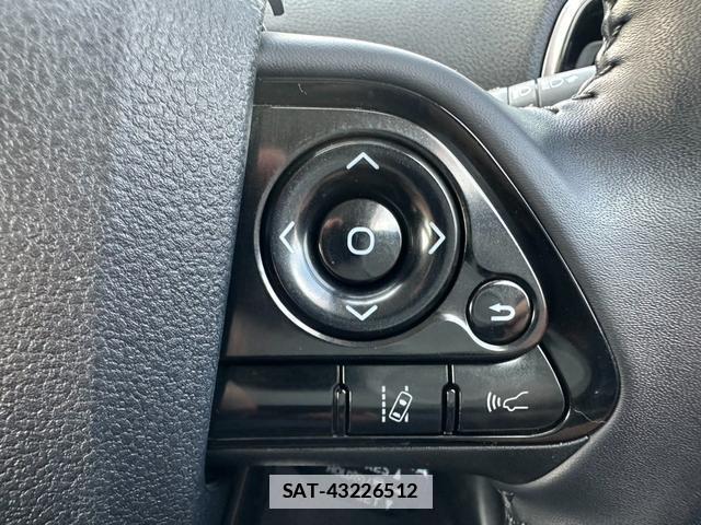 Toyota PRIUS 2019-03 7915166-11