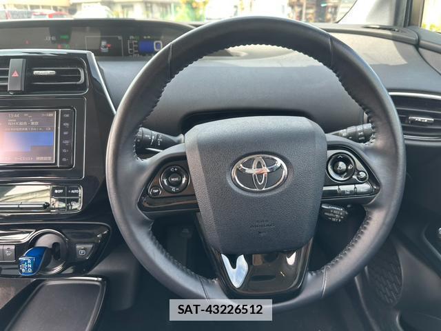 Toyota PRIUS 2019-03 7915166-3