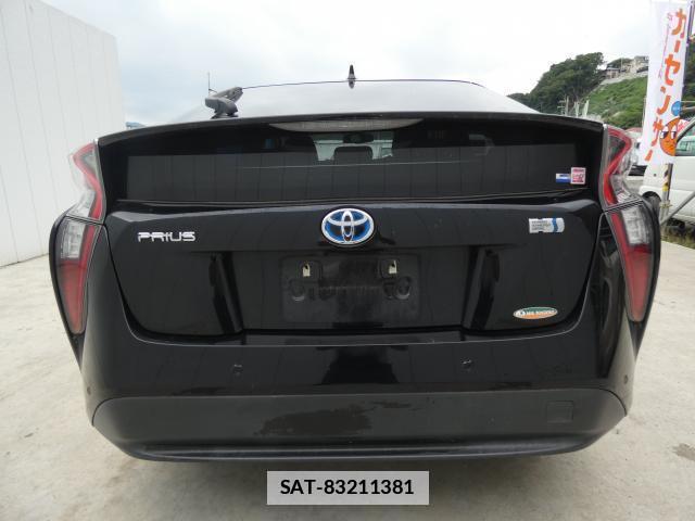 Toyota PRIUS 2018 7915285-15