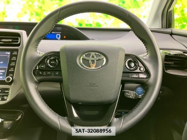 Toyota PRIUS 2022-10 7916805-13