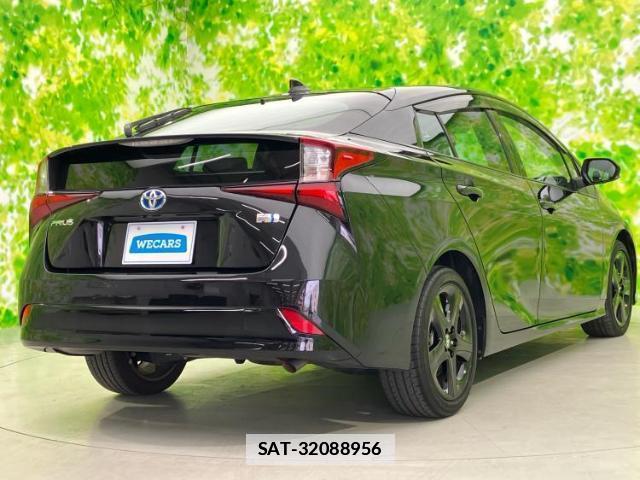 Toyota PRIUS 2022-10 7916805-2