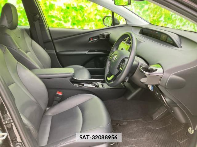 Toyota PRIUS 2022-10 7916805-3