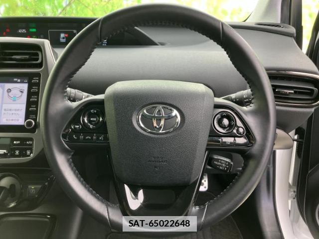 Toyota PRIUS 2022-04 7916855-13