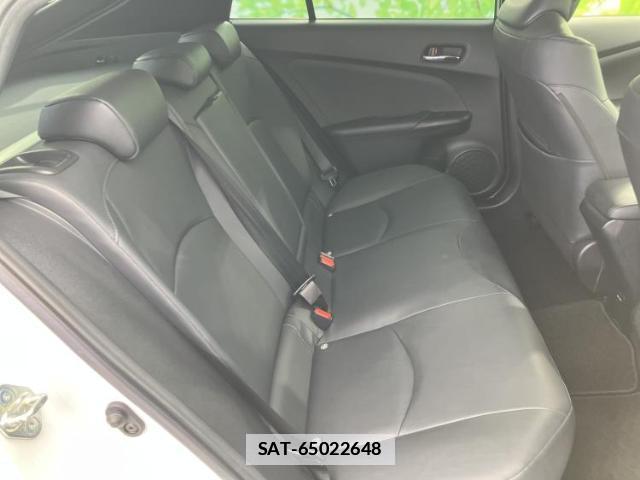 Toyota PRIUS 2022-04 7916855-4