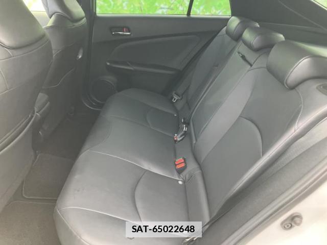 Toyota PRIUS 2022-04 7916855-6