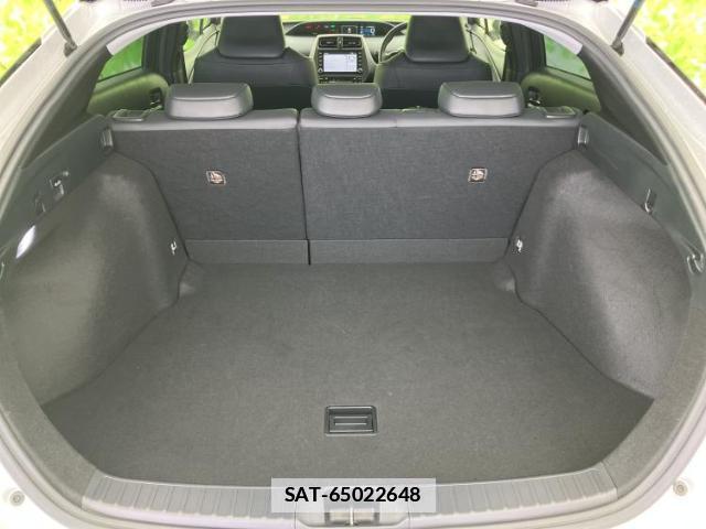 Toyota PRIUS 2022-04 7916855-7