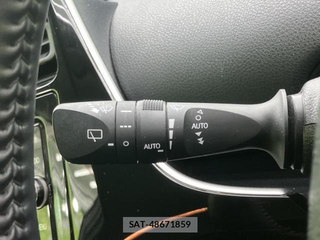 Toyota PRIUS 2017-12 7916963-16