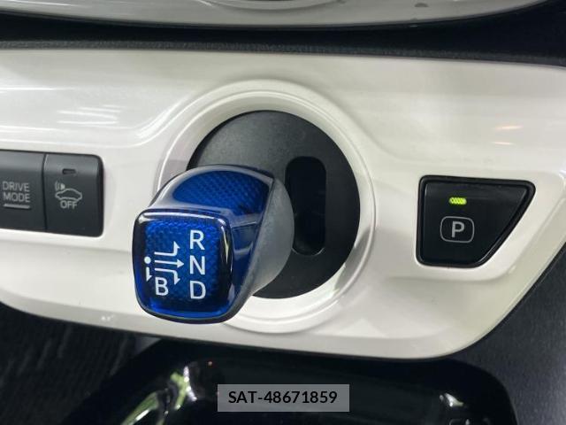 Toyota PRIUS 2017-12 7916963-17